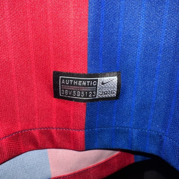 Barcelona authentic Mens football jersey - Picture 4 of 6